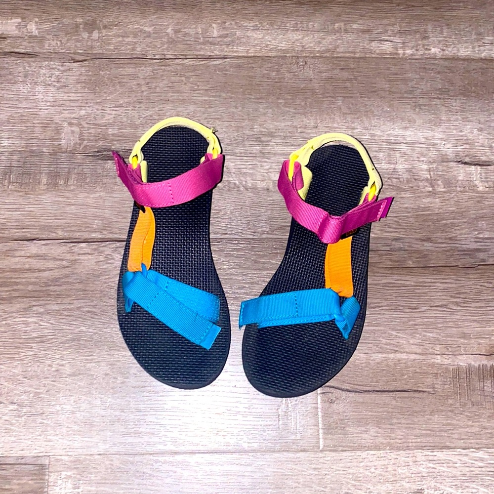 Teva Original Universal Sandal 🧡🖤💖